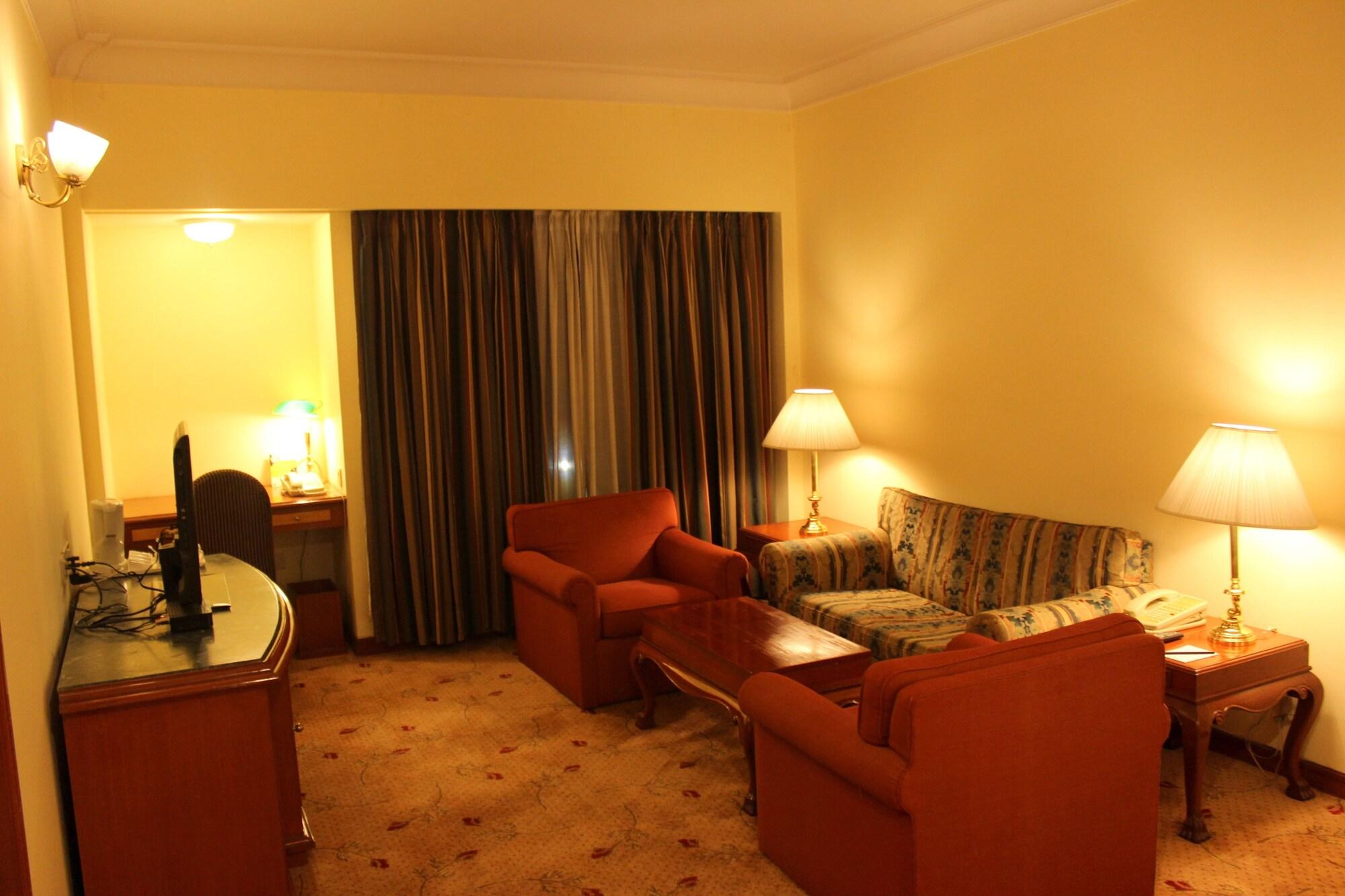 Hotel Sagar Plaza City Centre Pune Extérieur photo