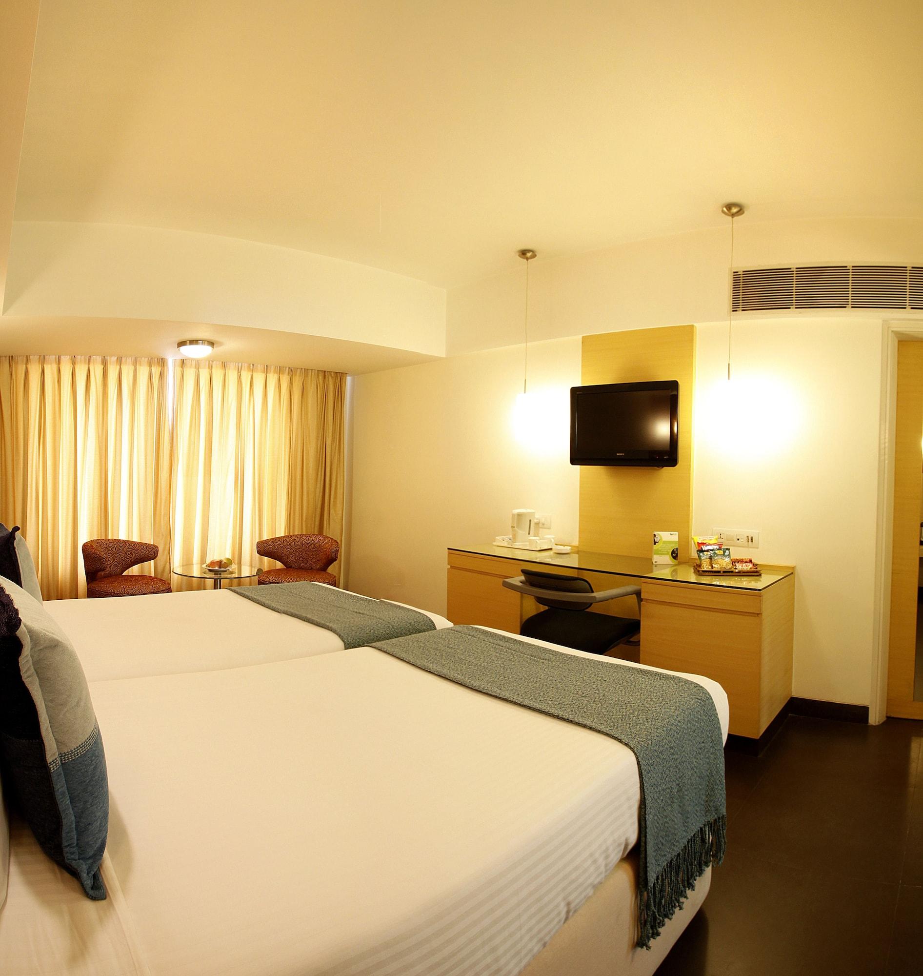 Hotel Sagar Plaza City Centre Pune Extérieur photo