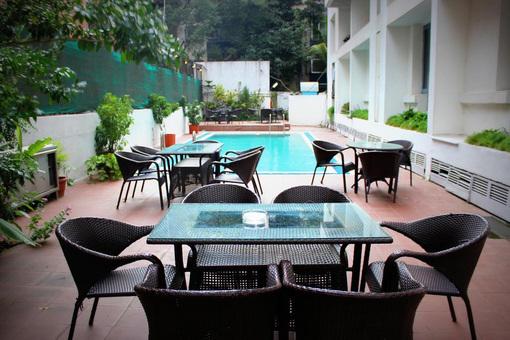 Hotel Sagar Plaza City Centre Pune Extérieur photo