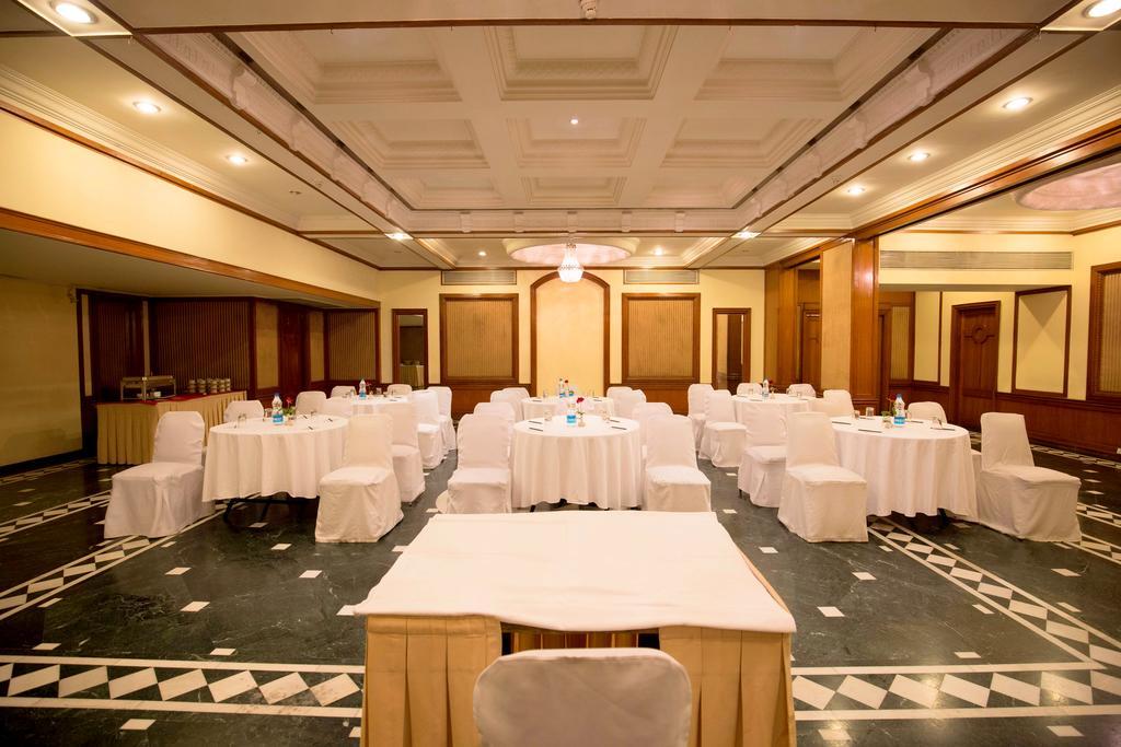 Hotel Sagar Plaza City Centre Pune Extérieur photo