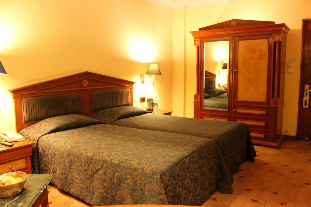 Hotel Sagar Plaza City Centre Pune Chambre photo