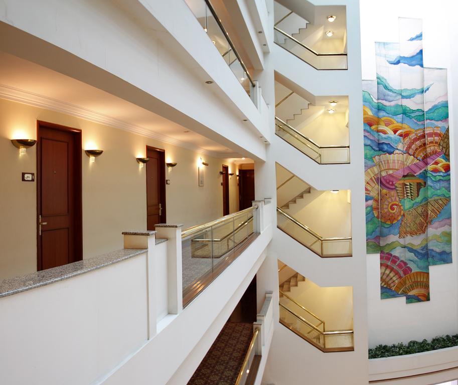 Hotel Sagar Plaza City Centre Pune Extérieur photo