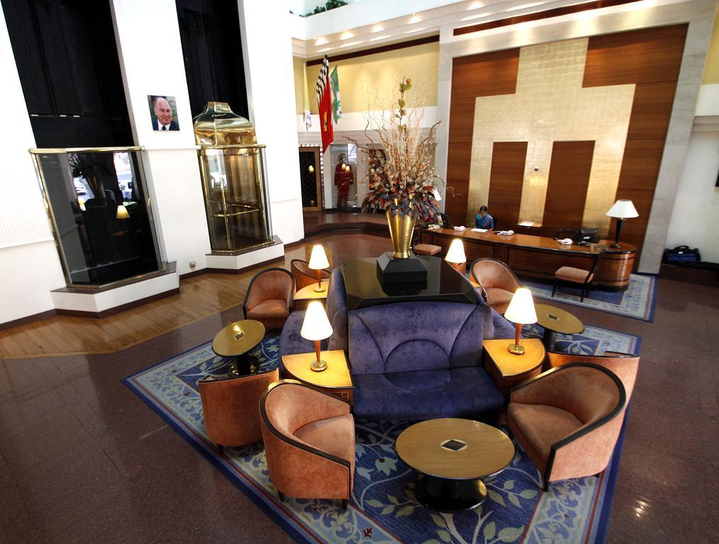 Hotel Sagar Plaza City Centre Pune Extérieur photo