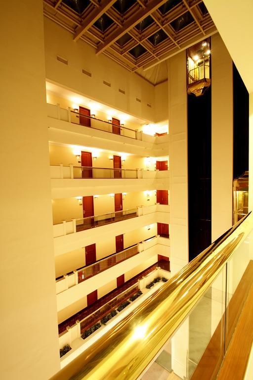 Hotel Sagar Plaza City Centre Pune Extérieur photo