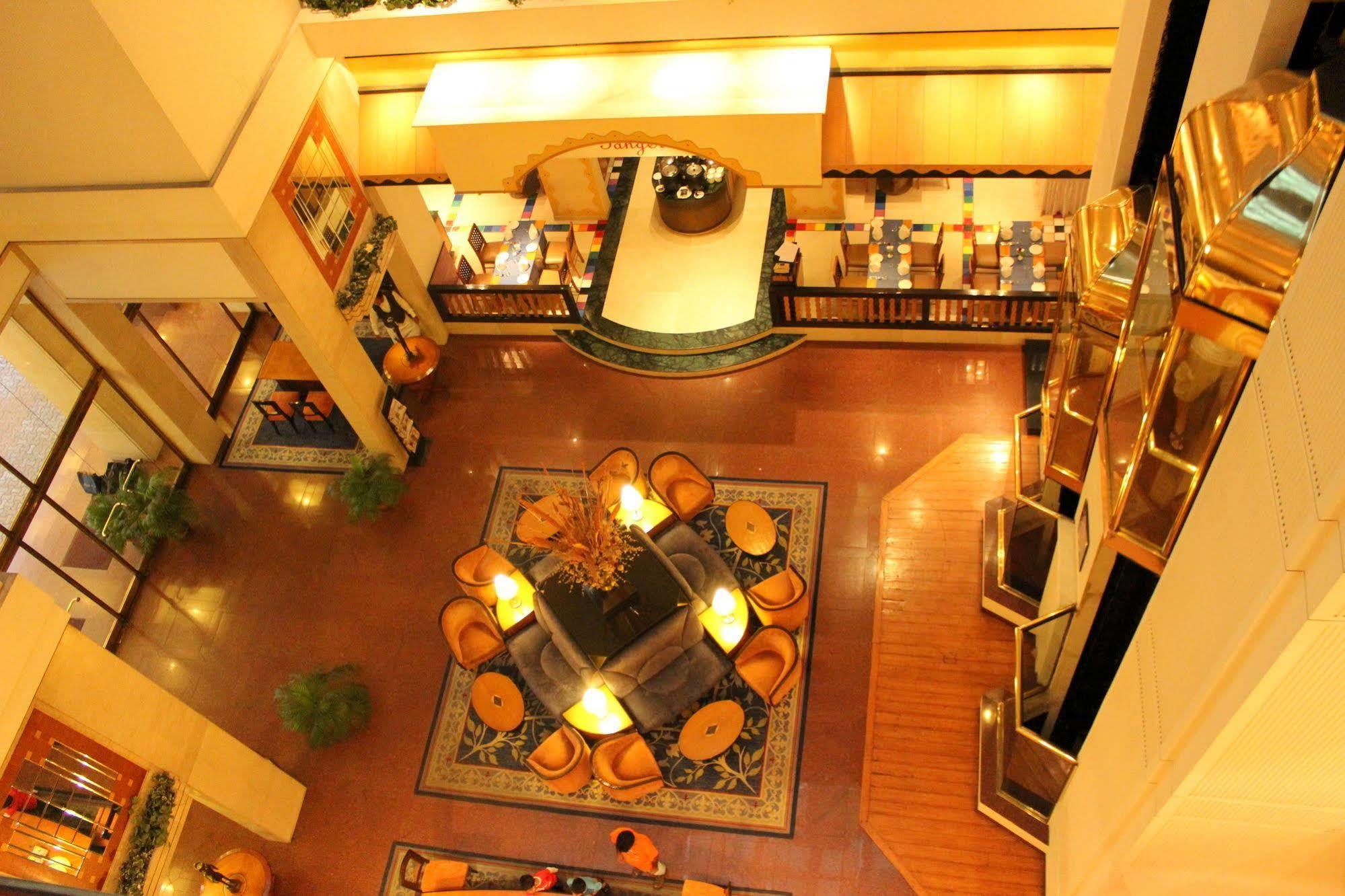 Hotel Sagar Plaza City Centre Pune Extérieur photo