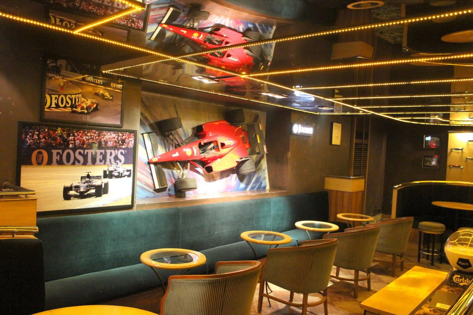 Hotel Sagar Plaza City Centre Pune Extérieur photo